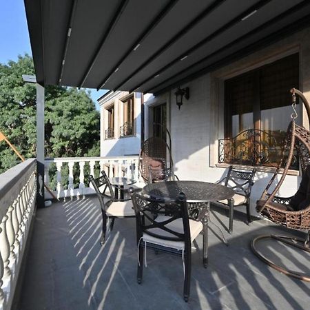 Partez Hotel Erevan Esterno foto