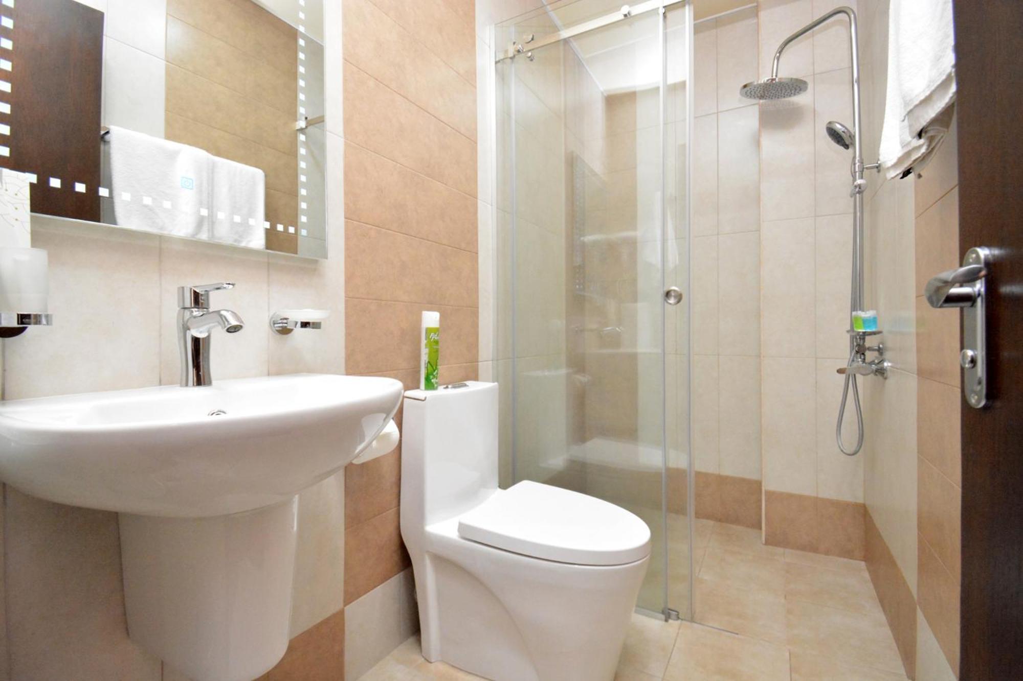 Partez Hotel Erevan Esterno foto
